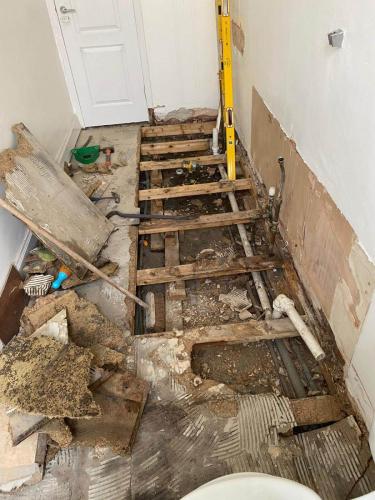 bathroom-floor-joist-rotten